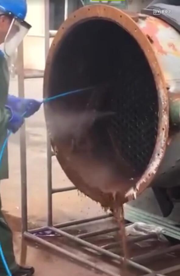高压清洗凝结器管路